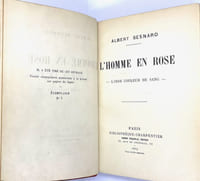 L’Homme en rose.- L’Inde couleur de sang.