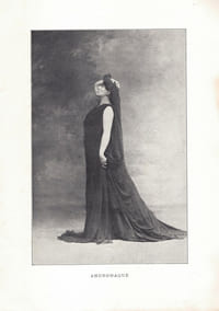 La Beauté Vivante. Mme S.-Weber.