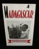 A MADAGASCAR : QUELQUES PRODUITS DU SOL MALGACHE .. Service des Informations du Haut Commissariat de la République Française à Madagascar