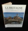 LA BRETAGNE .. AUBERT Octave-Louis ( texte par ) / AURADON Pierre ( photographies de ) / CRESTON René-Yves ( carte illustrée par ) 