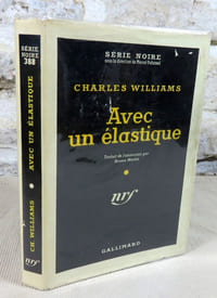 Avec un élastique.