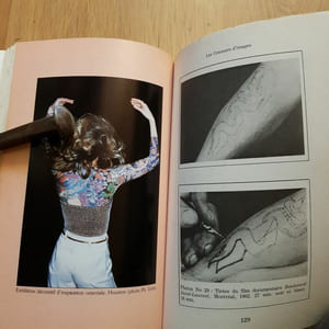 Tatouages et tatoués.