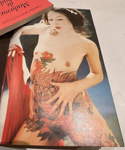 Tatouages et tatoués.