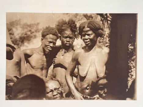 Voyage au Congo. Suivi de Retour du Tchad et illustré de soixante-quatre photographies inédites de MARC ALLÉGRET.. GIDE André. -