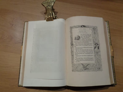 L'Imitation de Jésus-Christ. Traduction de M. L'Abbé Dassance. Avec des Réflexions tirées des Pères de l'Eglise, et de Bossuet, Fénelon, Massillon et Bourdaloue ; illustrée par MM. Tony JOHANNOT et CAVELIER.