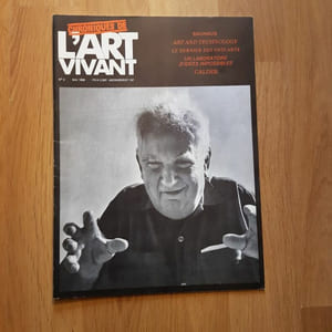 " Chroniques de l'Art vivant ". Du n° 1 à 57 (de novembre 1968 à mai 1975). 58 volumes avec le N° 1bis.