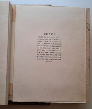 La Chasse. Présentation de M. Genevoix. Illustrés de compositions originales gravées sur bois de Jean COMMÈRE. . CLAMART (J. A). -