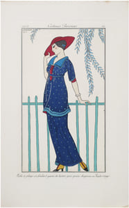 Costumes parisiens. Planche n°15. Robe de plage en foulard garni de tussor gros grain, chapeau en Suède rouge.