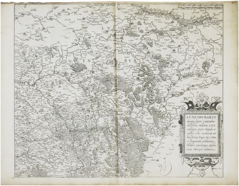  [LUXEMBOURG] Luxenburgicus ducatus, septem comitatibus distinctus, milliaria LXX continens, preter oppida et castra, urbes moeniorum ambitu firmas ; ...