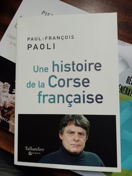 Une histoire de la Corse française. PAOLI Paul-François