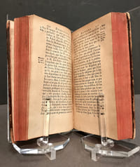 Auteurs deguisez sous des noms estrangers ;. Empruntez, Supposez, Feints à plaisir, Chiffrez, Renversez, Retournez, ou Changez d'une Langue en une autre.