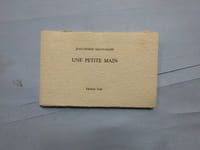 Une petite main