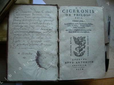 M. T. Ciceronis De Philosophia Volumen primum (volumen secundum), Ita doctissimi animadversionibus illustratum, ut integra ubique vulgata lectio servata sit. Hic Ciceronis Fragmenta adiecimus, male hactenus in aliis editionibus desiderata.