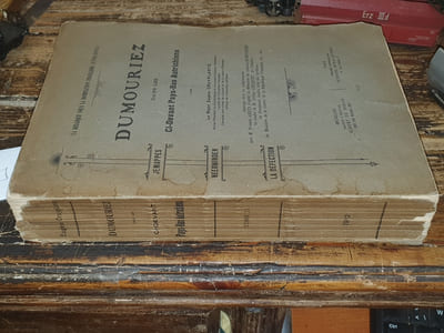 Mémoires et correspondance inédits du Général Dumouriez , 2 volumes,