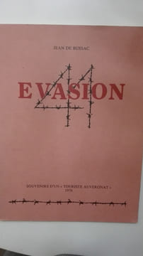 Evasion 44 : souvenirs d'un "touriste auvergnat" 1976 (livre dédicacé). BUSSAC Jean de