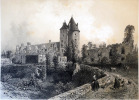 Lithographie originale. Château de Blain. Vue prise dans la cour principale (Loire-inférieure)  Bretagne contemporaine.. Félix Benoist Cicéri / Bayot