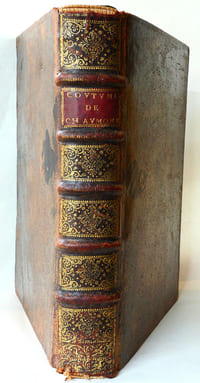 Coutume de Chaumont en Bassigny, nouvellement commentée & conferée avec les autres coutumes de Champagne. L'ancienne rédaction de la même coutume faite en l'année 1494 qui n'a point encore parue. Le texte de la coutume de Paris avec des notes qui indiquent les articles qu'on doit observer au baillage de Chaumont. Par Juste Delaistre.