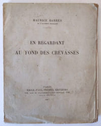 En regardand au fond des crevasses