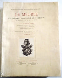Le Meuble : ameublement provençal et comtadin du Moyen-Age à la fin du XVIIIe siècle.