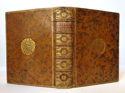 Les Œuvres de Maistre Alain Chartier, clerc, notaire, et secrétaire des Roys Charles VI & VII. Contenans l'histoire de son temps, l'Espérance, le Curial, le Quadrilogue, & autres Pièces. Toutes nouvellement revues, corrigées & de beaucoup augmentées sur les Exemplaires escrits à la main, par André DU CHESNE, Tourangeau.