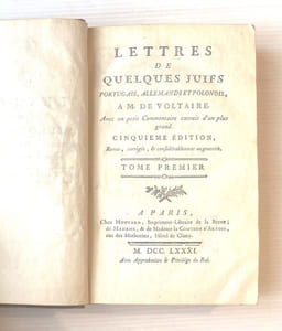 LETTRES DE QUELQUES JUIFS PORTUGAIS, ALLEMANDS ET POLONAIS A M. de VOLTAIRE. Avec un petit commentaire extrait d'un plus grand.