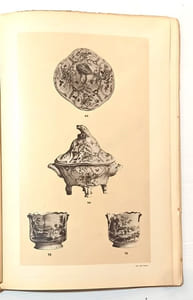 Collection Marius Bernard de Marseille. Catalogue de faïences anciennes des fabriques de Marseille, Moustiers, Sceaux, etc. Porcelaines anciennes des fabriques de Marseille, Mennecy, Allemagne, etc.