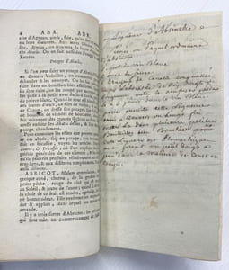 Dictionnaire des Alimens , vins et liqueurs , leurs qualités , leurs effets relativement aux différents ages et aux différents tempéraments ; avec la manière de les appréter,ancienne et moderne , suivant la méthodedes plus habiles Chefs d'Office et Chefs de Cuisine de la Cour et de le ville . Ouvrage très utile dans toutes les familles . Par M.D.C. Chef de cuisine de Mr le Prince de …
