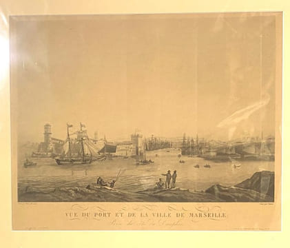 Vue du port et de la ville de Marseille prise du côté du dauphin, illustration de Roux fils.. GRAVURE - MARSEILLE - Vue du port côté Dauphin 