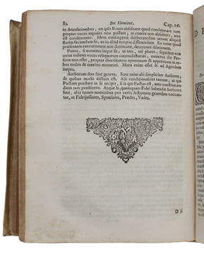 Opera Philosophica, Quae Latinè scripsit, Omnia. Antè quidem per partes, nunc autem, post cognitas omnium Objectiones, conjunctim & accuratiùs Edita. ...