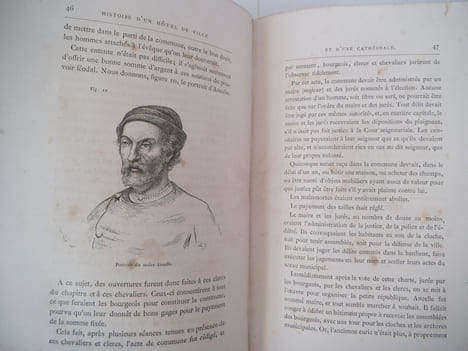 Histoire d’un hôtel de ville et d’une cathédrale . VIOLLET LE DUC