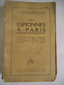 Les espionnes à Paris