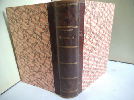 Les étoiles et les curiosités du ciel. . FLAMMARION Camille