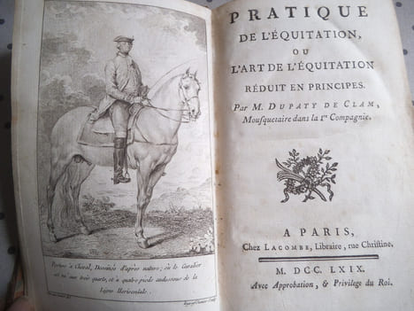 Pratique de l’équitation réduit en principes.. DU PATY DE CLAM