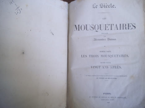 Les Mousquetaires. . DUMAS Alexandre 