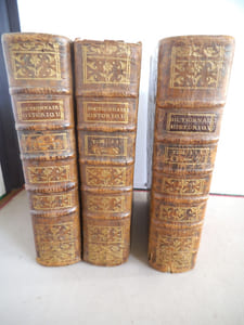 Dictionnaire Historique et bibliographique portatif