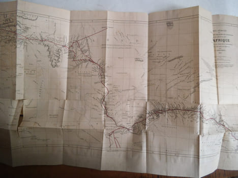 Explorations dans l’intérieur de l’Afrique Australe et voyage à travers le continent de Saint-Paul de Loanda à l’embouchure du Zambèze de 1840 à ...