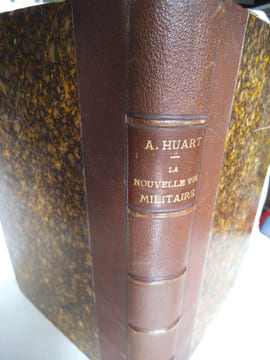 la nouvelle vie militaire. HUART Adrien
