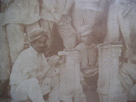 Photographie d’un groupe de sculpteurs,. Anonyme