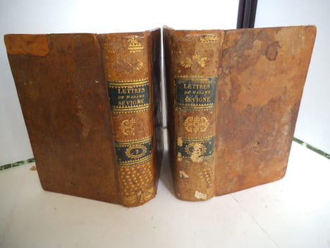 Lettres de Madame de SEVIGNE à sa fille et à ses amis.. SEVIGNE Madame de
