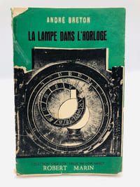 La lampe dans l'horloge