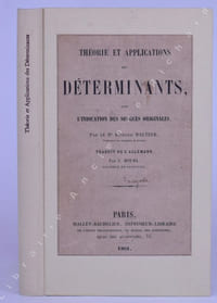 Théorie et applications des déterminants avec l'indication des sources originales.