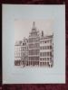 Photographie ancienne : Belgique, Anvers - Antwerpen - la Grand-Place/ Grote Markt, la maison de la Vieille Arbalète.. [PHOTOGRAPHIE ANCIENNE]