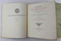 Archives de Bretagne. Recueil d'actes, de chroniques et de documents historiques rares ou inédits publié par la Société des Bibliophiles Bretons et de l'Histoire de Bretagne. Tome IV à VIII. Tome IV. Lettres et mandements de Jean V, duc de Bretagne de 1402 à 1406. Tome V. Lettres et Mandements de Jean V, duc de Bretagne de 1407 à 1419. Tome VI. Lettres et Mandements de Jean V, duc de Bretagne de 1420 à 1431. Tome VII. Lettres et Mandements de Jean V, duc de Bretagne de 1431 à 1440. Tome VIII. Lettres et Mandements de Jean V, duc de Bretagne de 1441 et 1442. Supplément et Table.