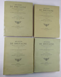 Archives de Bretagne. Recueil d'actes, de chroniques et de documents historiques rares ou inédits publié par la Société des Bibliophiles Bretons et de l'Histoire de Bretagne. Tome IV à VII. Tome IV. Lettres et mandements de Jean V, duc de Bretagne de 1402 à 1406. Tome V. Lettres et Mandements de Jean V, duc de Bretagne de 1407 à 1419. Tome VI. Lettres et Mandements de Jean V, duc de Bretagne de 1420 à 1431. Tome VII. Lettres et Mandements de Jean V, duc de Bretagne de 1431 à 1440.