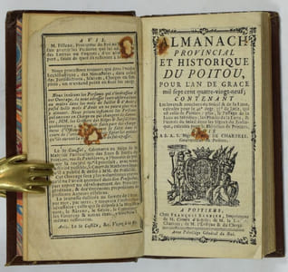 Almanach provincial et historique du Poitou, pour l'an de grâce mil sept cent quatre-vingt-neuf ; contenant Les levers & couchers du Soleil & de la Lune, calculées pour le 46e degr. 35 de latit. qui est celle de Poitiers : plus, le Passage de la Lune au Méridien ; les Phases de la Lune, & l'entrée du Soleil dans les Signes du Zodiaque, calculés pour le Méridien de Poitiers.