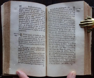 Pensées de Pascal sur la religion, & sur quelques autres sujets. Nouvelle édition. Augmentée de plusieurs pensées, de sa vie, & de quelques discours