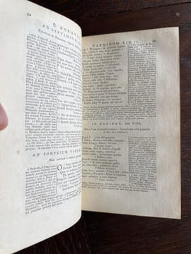 Quinti Horatii Flacci poëmata, scholiis sive annotationibus, instar commentarii, illustrata a Joanne Bond. Editio nova. HORACE (QUINTUS HORATIUS ...