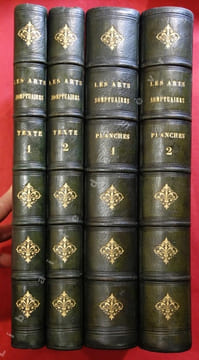 Les Arts somptuaires. Histoire du costume et de l'ameublement, et des arts et industries qui s'y rattachent. (...).. LOUANDRE (Ch.)