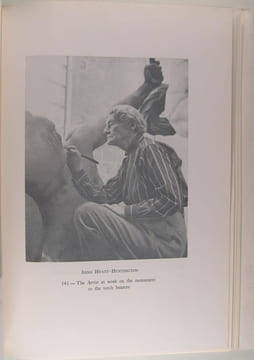 Anna Hyatt Huttington and the Hindu People. SCHAUB KOCH Emile