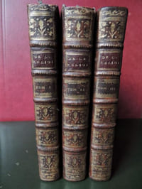 DE   LA   RELIGION   CHRETIENNE    Ouvrage traduit de l ' anglois par Gabriel Seigneux de Correvon  conseiller & ancien trésorier de la ville de Lausanne (...)    Avec une Préface , un Discours préliminaire , des Notes & des Dissertations du Traducteur , qui y a joint une Dissertation de feu M. de Chéseaux sur l ' année de naissance de N. S. & celle de sa mort 